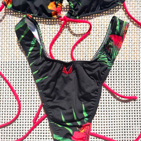 Minimale Animale Bikini Set - Picture 3 of 3